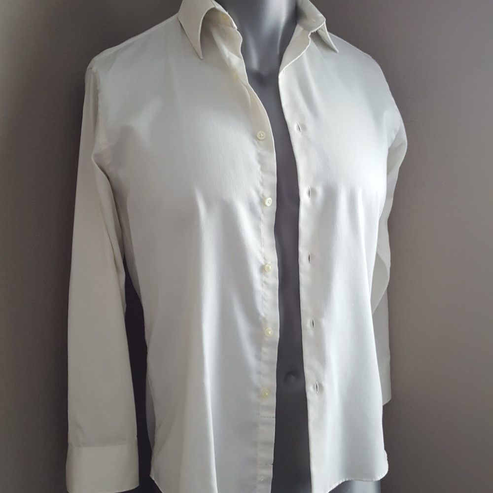 Claiborne Men's dress shirt (Modern fit)